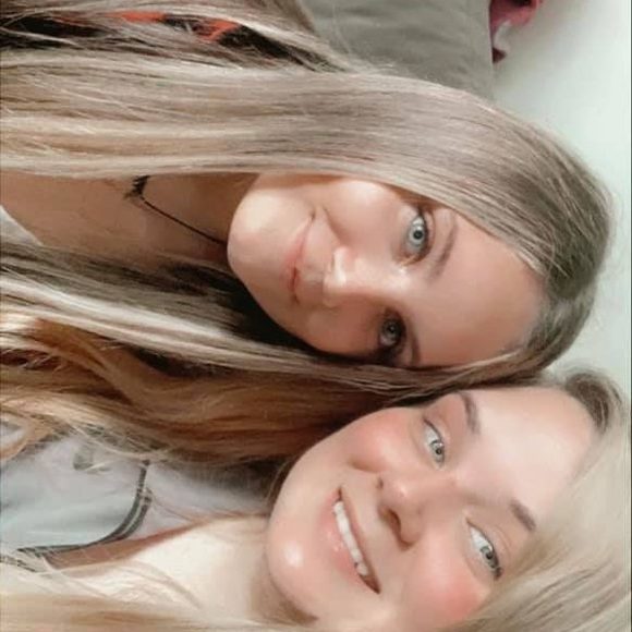 Meet your Posher, Mackenzie - Picture 1 of 1